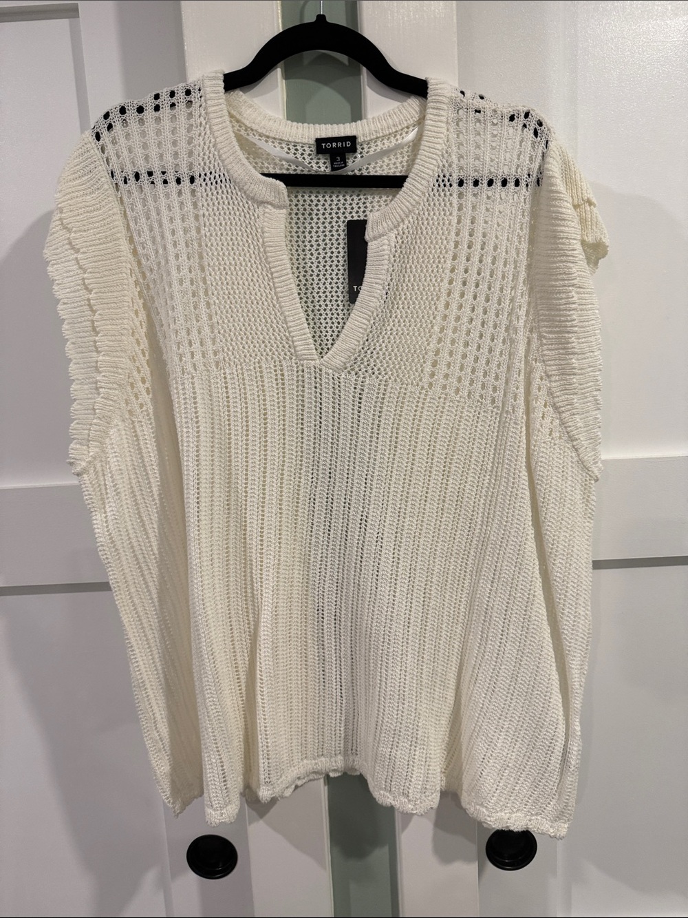 NWT torrid Cream knit V-Neck Pullover